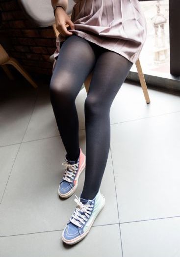 安娜女秘书