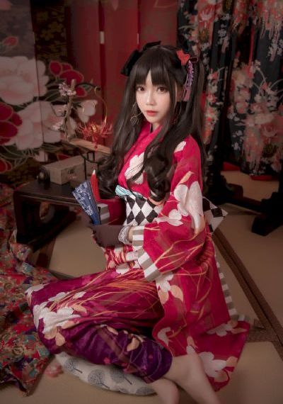 《美丽小蜜桃》