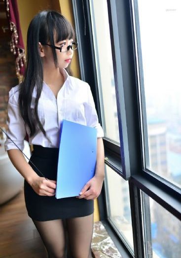 女大学生沙龙市