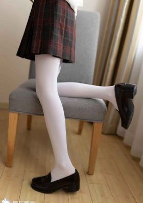 丰满白嫩极品少妇呻吟啪啪片