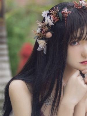 天降女子从2楼掉下了未修剪